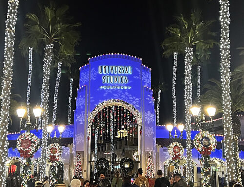 Universal Studios Hollywood Holidays Featuring The Grinch!